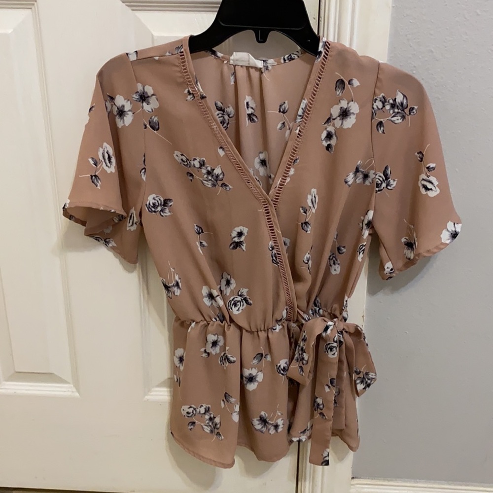 Women’s Small Sienna Sky shirt - Picture 3 of 3
